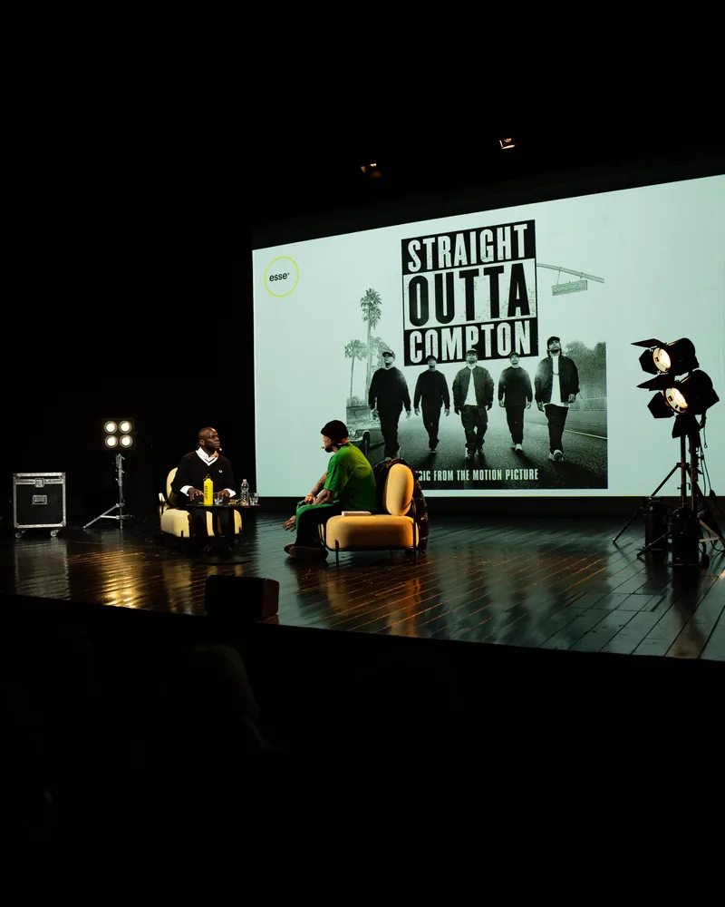 esse a Teatro